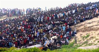 Somali Crowds Gather for Execution.jpg